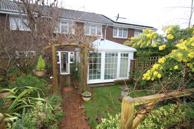 25, St. Vincents Place, Eastbourne photo 2