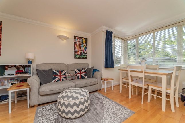 1, Ridgeway Heights, Ridge Way, HP13 photo 2