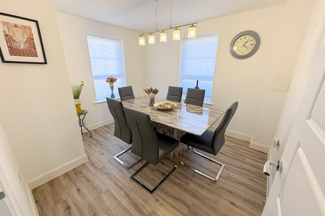 24 Bedivere Road, Crawley photo 5