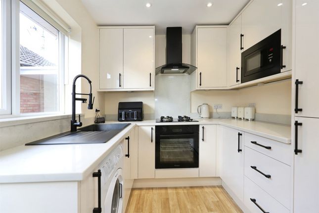 11, Oak Apple Close, Stourport-On-Severn photo 4