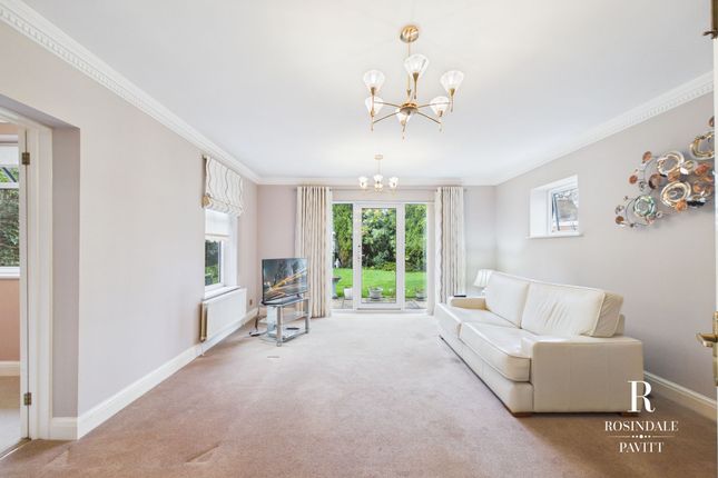 2 Tollhouse Lane, Wallington photo 4
