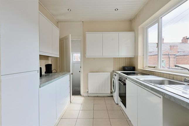 Bayswater Road, Newcastle Upon Tyne photo 5