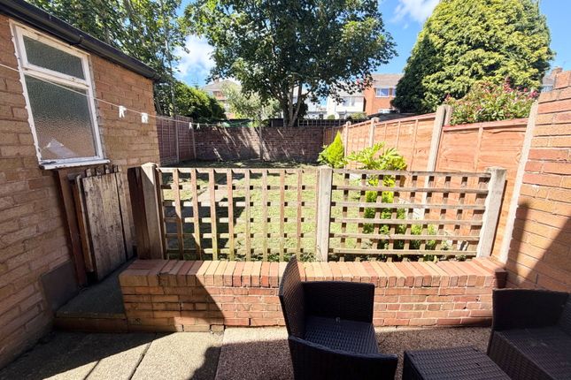 36, Redfly Lane, Brierley Hill photo 4