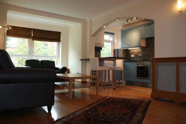 Flat for sale in Pert Close, First Floor Flat, Colney Hatch, London