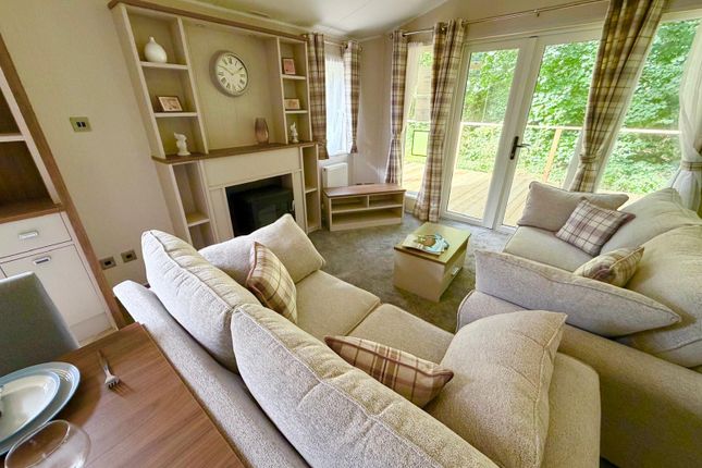 2-bed caravan on Eamont Bridge, Penrith, £101,995