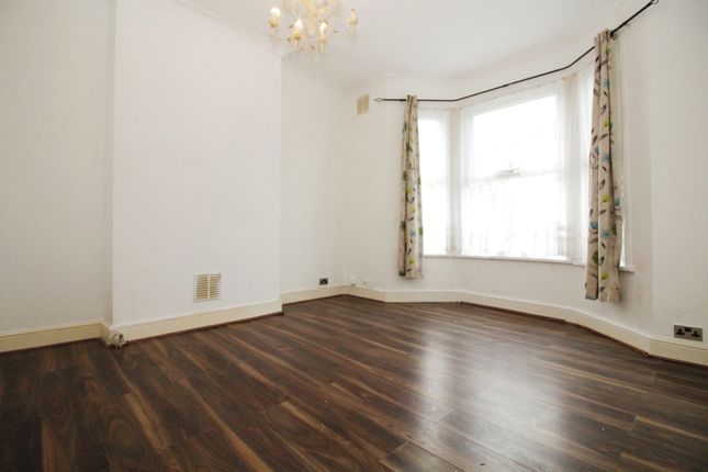 25 Coleraine Road, London photo 3