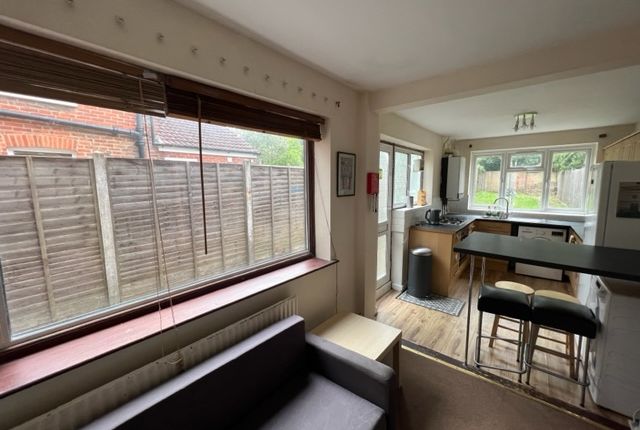 110 Broadlands Rd, Southampton photo 5