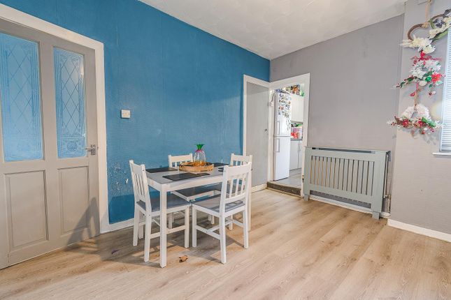 22, Quarella Street, Barry photo 3
