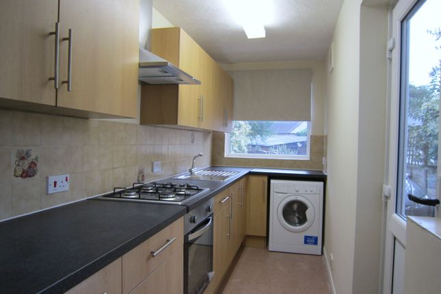 Thumbnail Flat to rent in Bower Lane, Maidstone