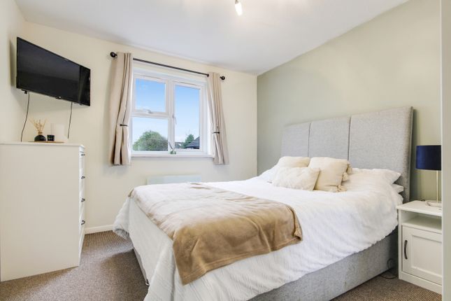 Flat for sale in Hollowtree Court, Barnstaple, Devon