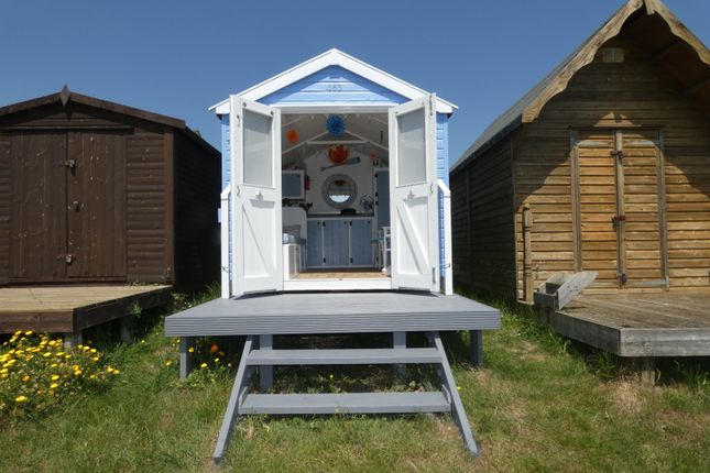Beach Hut 483, Victoria Esplanade, West Mersea photo 2
