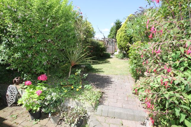 7, Gore Park Avenue, Eastbourne photo 3
