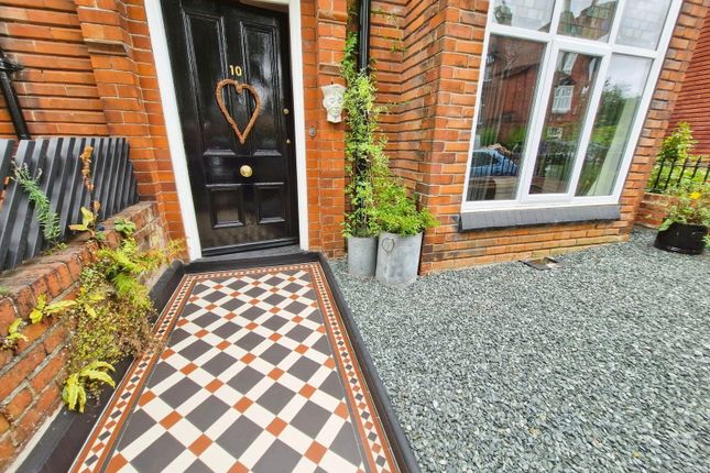 10, Lonsdale Road, Scarborough photo 2