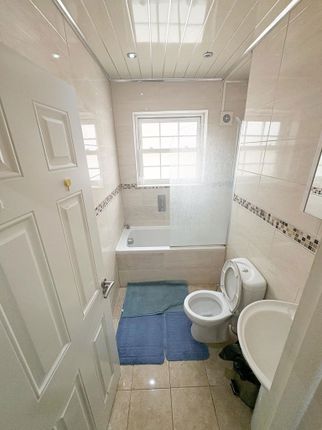 Flat 2, Aneeka Court, Bedford photo 4