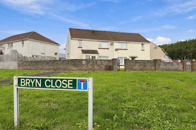 16, The Bryn, Caerphilly photo 3