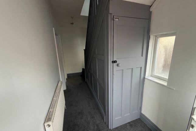 63, Hemingway, Blackpool photo 4