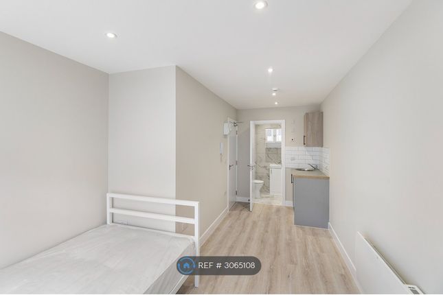 Wolseley Road, Mitcham photo 4
