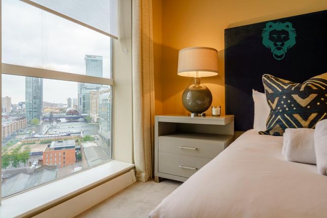 Thumbnail Flat to rent in Circus Apartments, 39 Westferry Circus, London
