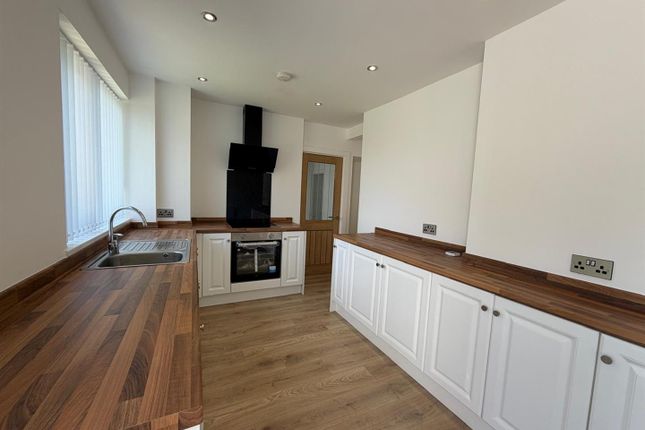 20, Leaton Avenue, Manchester photo 4