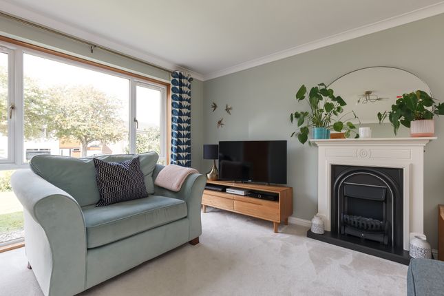 20, Cairns Drive, Balerno photo 4
