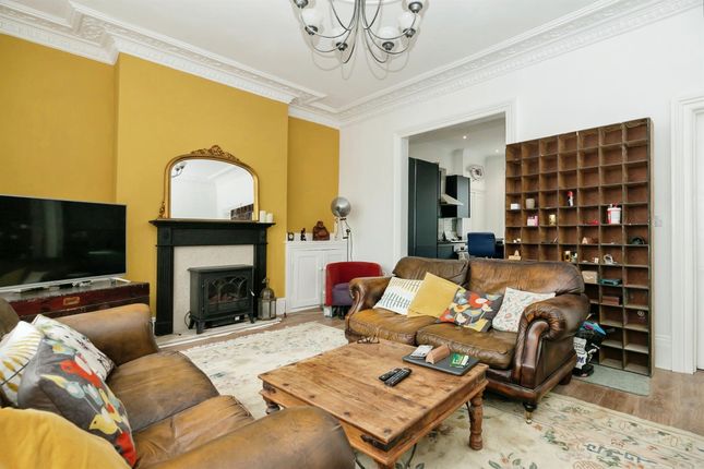Flat 1, 19, Kings Road, St. Leonards-On-Sea photo 4