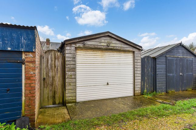 15 Cambrai Avenue, Chichester photo 4