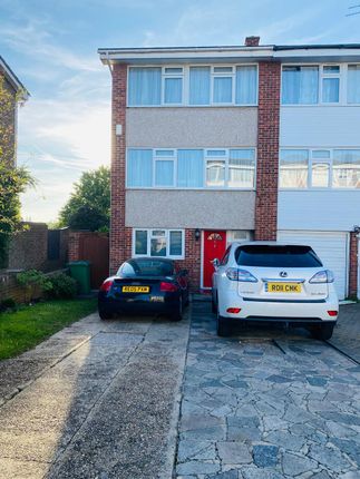 Terraced house to rent in Liphook Close, Hornchurch