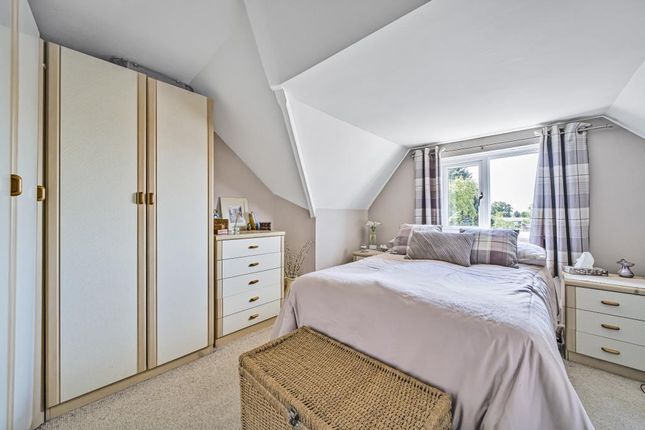Flat for sale in Bicester Road, Aylesbury