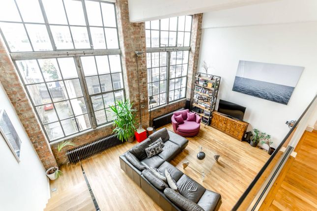 Thumbnail Flat to rent in Summers Street, Clerkenwell, London