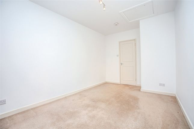 St Johns Court, Cheltenham photo 4