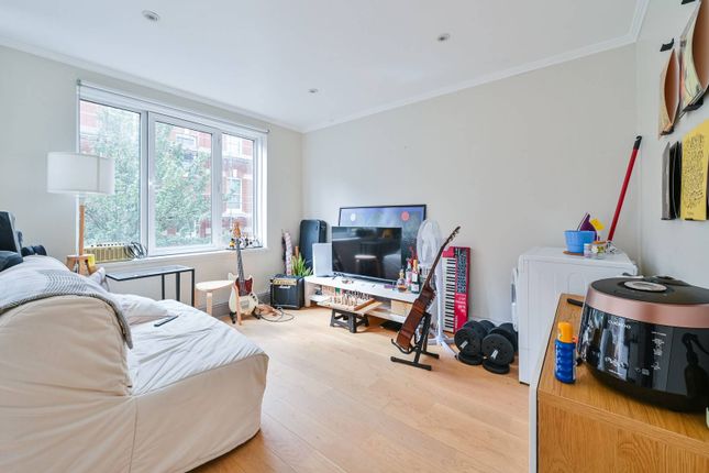 Flat for sale in Shroton Street, Lisson Grove, London