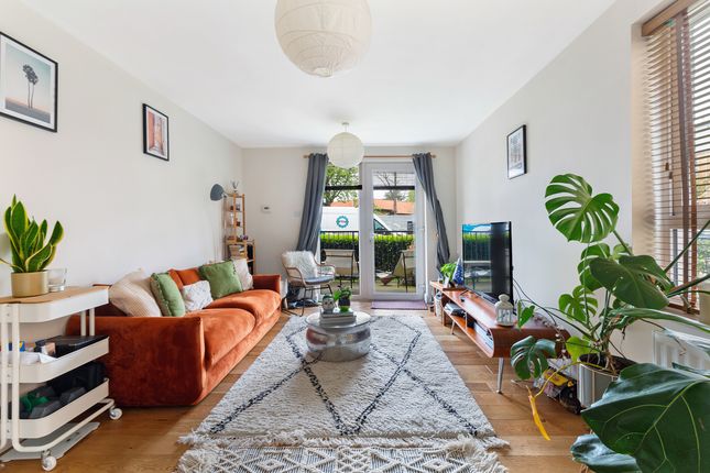 Flat for sale in Limerick Close, London