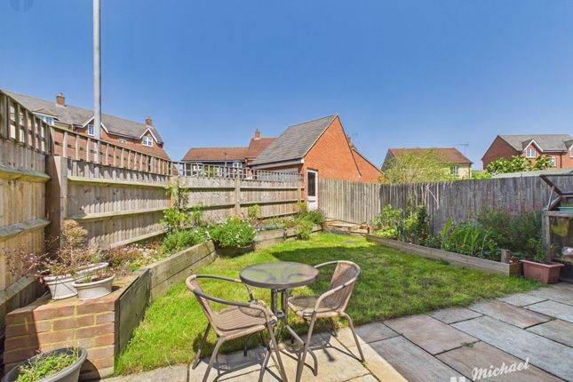 1 Acres Way, Aylesbury photo 3