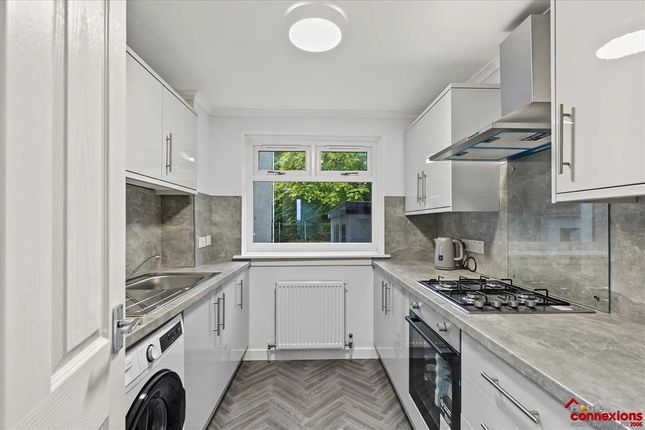 2-bed flat on Robertson Drive, Calderwood, EAST KILBRIDE, £107,500