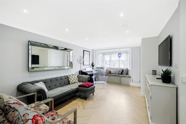 Thumbnail Property to rent in Elmcroft Avenue, London