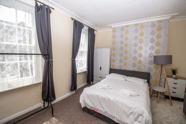 Sale Place, Paddington, London, W2, London photo 3