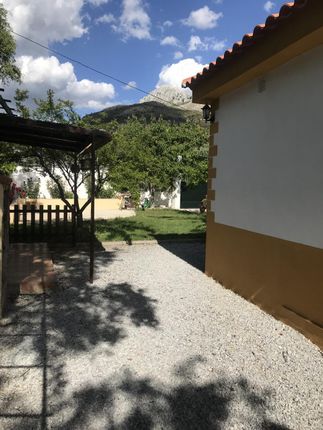 Villa for sale in Diseminado 18211, Cogollos De La Vega, Granada