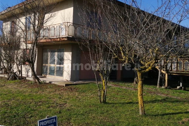 Semi-detached house for sale in Noventa Vicentina, Vicenza, Veneto, Italy