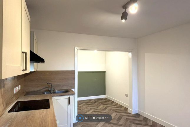 Flat   Warbreck Drive, Blackpool photo 3