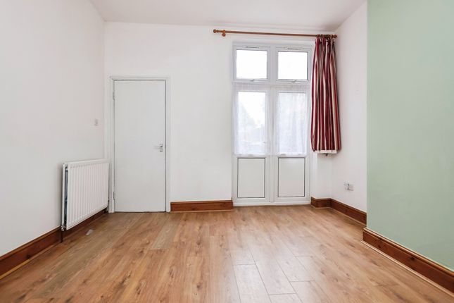 128, Raddlebarn Road, West Midlands photo 3