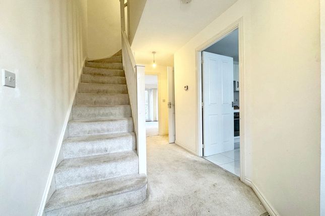 24, Benedict Lane, Hebburn photo 4
