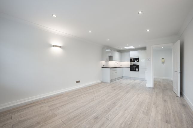 9 Wessex Court,1500, High Road, Whetstone photo 3