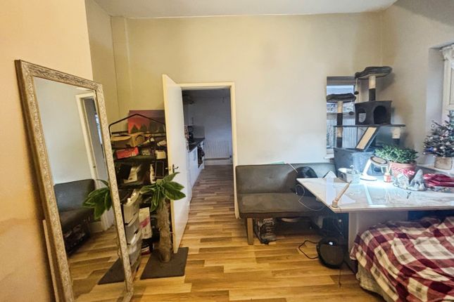 Flat 2 , 53, Coltman Street, Hull photo 2