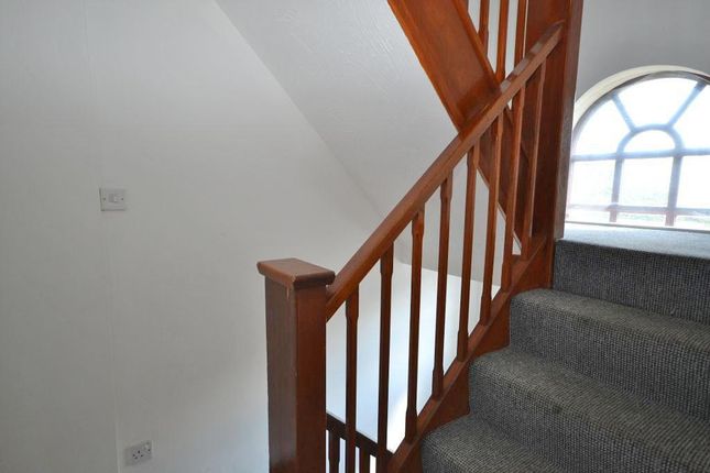 Room 3, 26, Grace Avenue, Milton Keynes photo 5