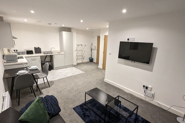 Flat to rent in Guildhall Street, Preston