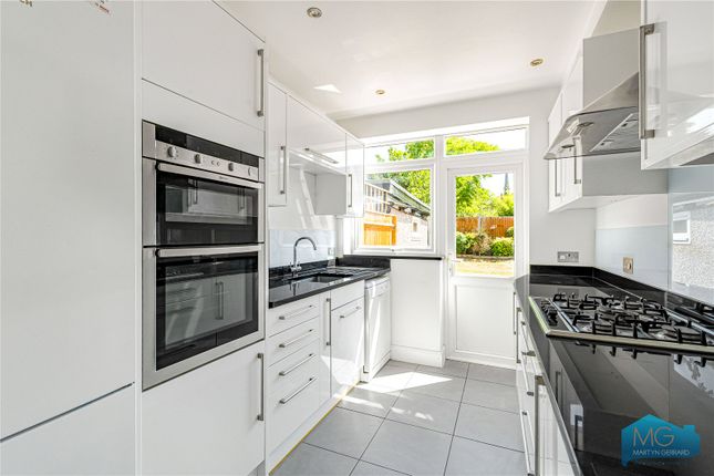 8, Wentworth Close, London photo 4