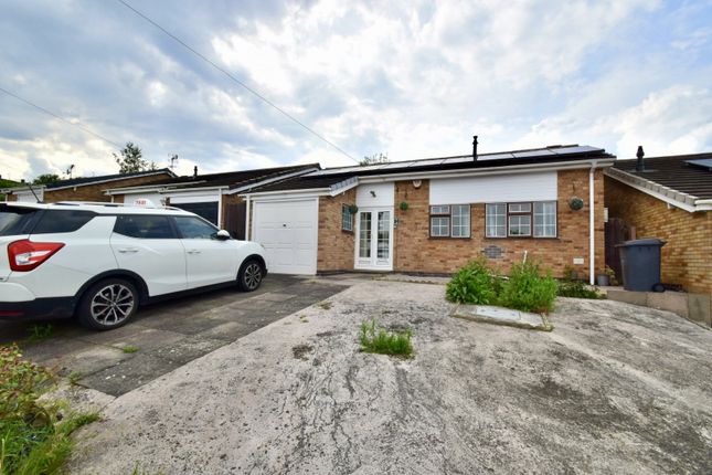Thumbnail Bungalow for sale in Jessop Close, New Parks, Leicester
