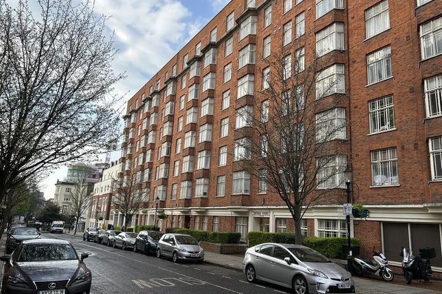 Flat to rent in Queensway, London