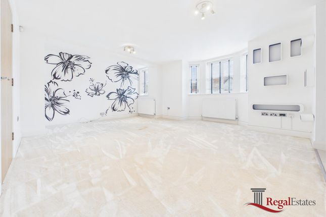 3 Twinlock Court, Vaughan Road, Harrow photo 3