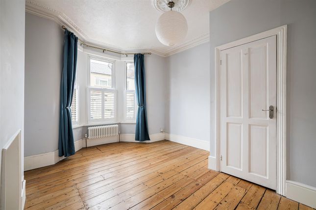 22A, Eighth Avenue, London photo 2